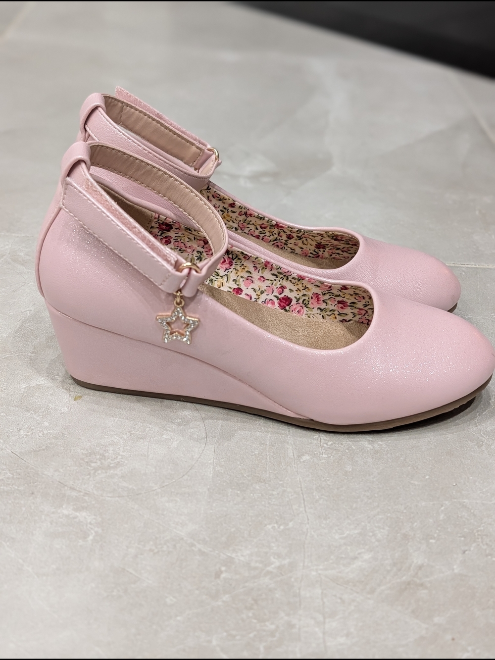2/$50 Kelly & Katie Pink Glitter Wedge Shoes Star Charm Size 3